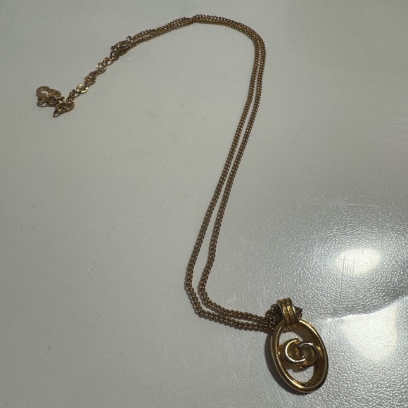 Gold Pendant Necklace - Picture 6 of 6
